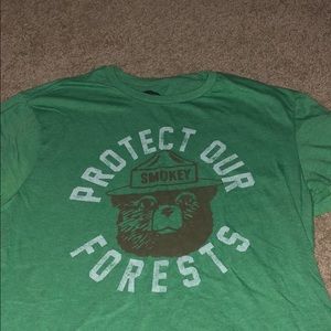 Smokey the bear t- shirt